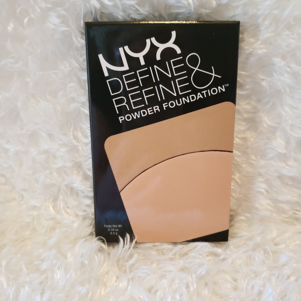 3/$12 NYX Define & Refine Powder Foundation Light